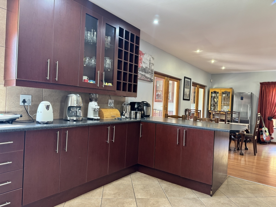 To Let 3 Bedroom Property for Rent in La Hoff North West